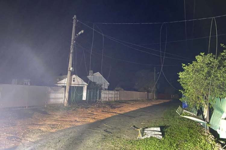 Ворог вдарив БпЛА по залізниці на Буковині, по Прикарпаттю та Полтавщині Ворог вдарив БпЛА по залізниці на Буковині, по Прикарпаттю та Полтавщині