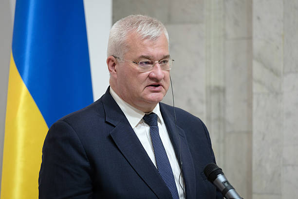 Україна може забезпечувати близько 40% потреб армії – Сибіга Україна може забезпечувати близько 40% потреб армії – Сибіга