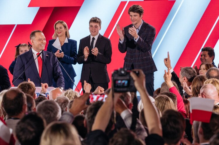 У Польщі на президентських виборах переміг Навроцький, який виступає проти запрошення України до НАТО У Польщі на президентських виборах переміг Навроцький, який виступає проти запрошення України до НАТО