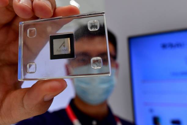 Huawei зізналась, що її чипи технологічно відстають від американських – Reuters Huawei зізналась, що її чипи технологічно відстають від американських – Reuters