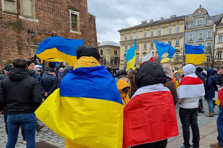 Лише 11% українців у Польщі вважають, що «прижилися» за кордоном – дослідження Лише 11% українців у Польщі вважають, що «прижилися» за кордоном – дослідження