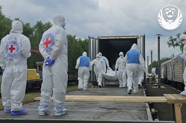 В Україну повернули тіла 1200 загиблих захисників В Україну повернули тіла 1200 загиблих захисників
