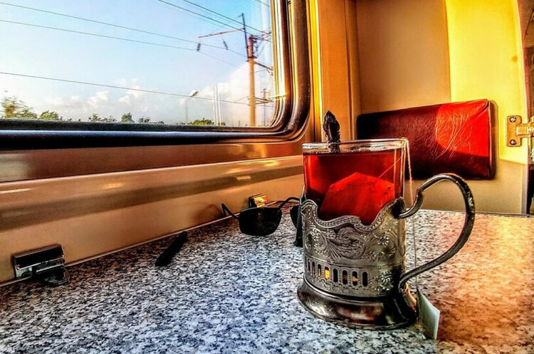 Фото з відкритих джерел «Укрзалізниця» вперше за 6 років підвищує ціни на чай і каву в поїздах
