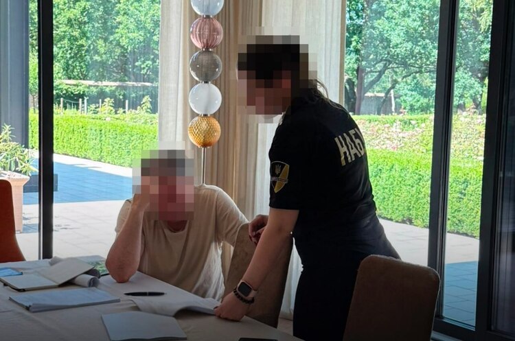 Фото: НАБУ Правоохоронці викрили масштабну схему розкрадання на закупівлі медобладнання для онкохворих