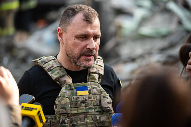 Україна ідентифікувала та повернула росіянам тіла трьох окупантів – міністр внутрішніх справ Україна ідентифікувала та повернула росіянам тіла трьох окупантів – міністр внутрішніх справ