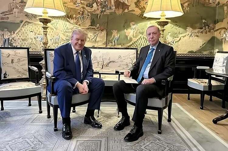 Фото: сайт президента Туреччини Трамп зустрівся з Ердоганом у Гаазі