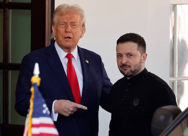 Зеленський розпочав зустріч із Трампом у Гаазі (оновлено) Зеленський розпочав зустріч із Трампом у Гаазі (оновлено)
