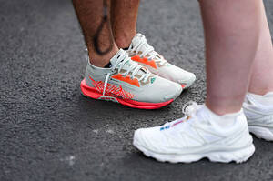 Nike    ,  '    