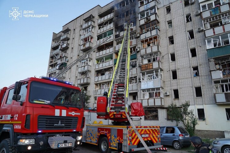Масована атака росіян: є пошкодження та постраждалі у кількох областях Масована атака росіян: є пошкодження та постраждалі у кількох областях