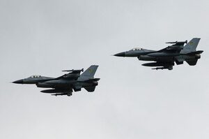  F-16     