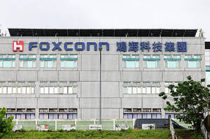 Foxconn    Sharp   ,     