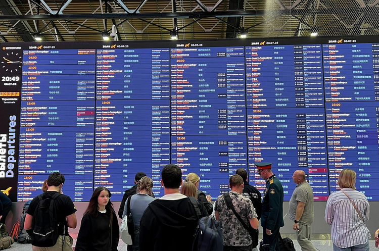 Помічник путіна просить про термінову зустріч делегацій США та рф, щоб змусити Україну припинити атаки на аеропорти Помічник путіна просить про термінову зустріч делегацій США та рф, щоб змусити Україну припинити атаки на аеропорти