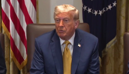 Скріншот з відео Трамп підтвердив відновлення постачання зброї в Україну