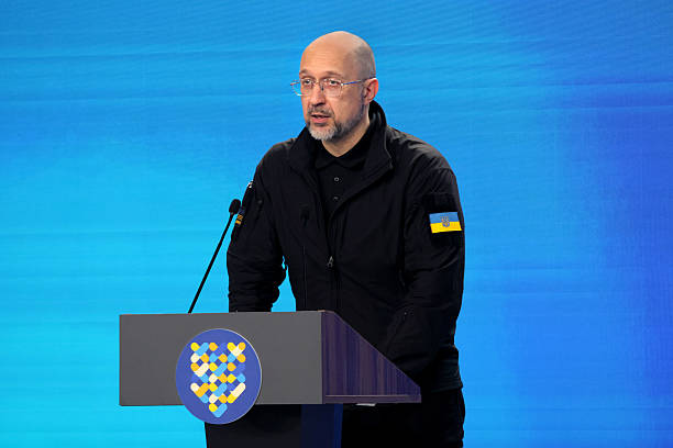 Україні для відбудови потрібно $1 трлн і два фонди – Шмигаль Україні для відбудови потрібно $1 трлн і два фонди – Шмигаль
