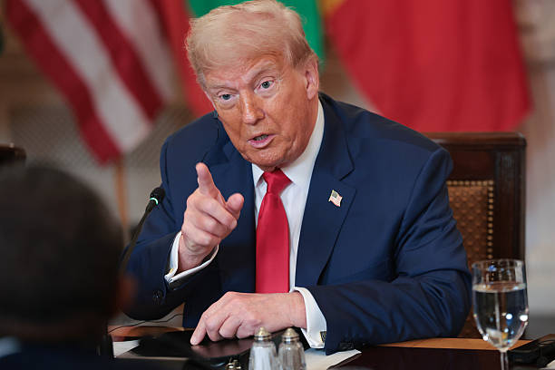 Трамп хоче продавати союзникам по НАТО наступальне озброєння для України – Axios Трамп хоче продавати союзникам по НАТО наступальне озброєння для України – Axios