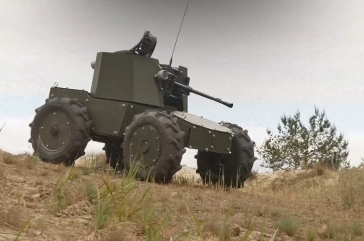 Фото: скрін відео з ФБ-сторінки Михайла Федорова У ГУР показали, як наземний робот «Лють» знищує ворога
