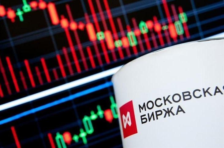 Російські акції злетіли вгору після рішення Трампа «дати путіну ще 50 днів» Російські акції злетіли вгору після рішення Трампа «дати путіну ще 50 днів»