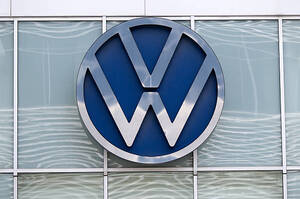 Volkswagen скорочує фінансовий прогноз після мільярдних втрат