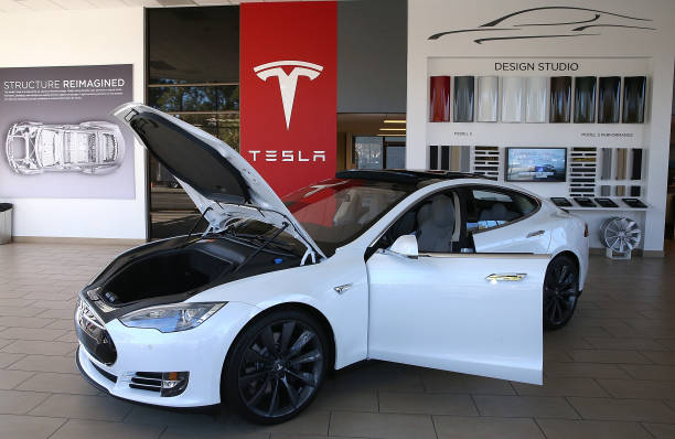 Tesla уклала контракт на постачання акумуляторів з LG Energy на $4,3 млрд Tesla уклала контракт на постачання акумуляторів з LG Energy на $4,3 млрд