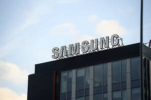 Samsung       
