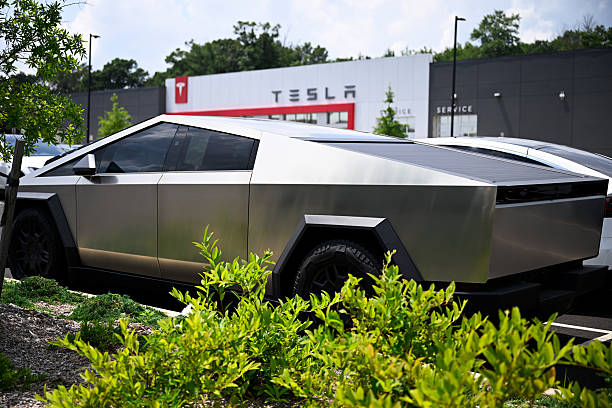 Tesla розглядає випуск компактного Cybertruck у майбутньому Tesla розглядає випуск компактного Cybertruck у майбутньому