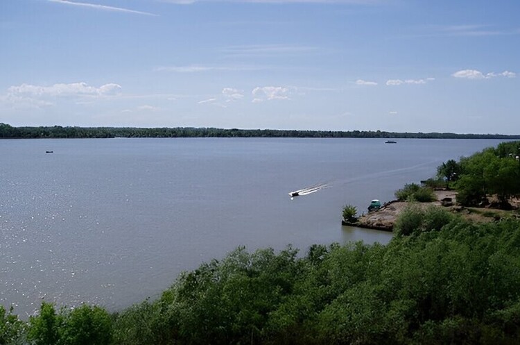 Фото: Адміністрація морських портів України/Facebook Україна відновлює судноплавство каналом Бистре – його закривали через вибух земснаряда