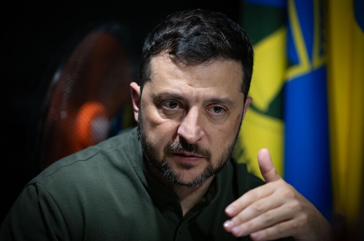 Зеленський відкинув пропозицію про «обмін» територіями з росією, чим ризикує розлютити Трампа – NYT Зеленський відкинув пропозицію про «обмін» територіями з росією, чим ризикує розлютити Трампа – NYT