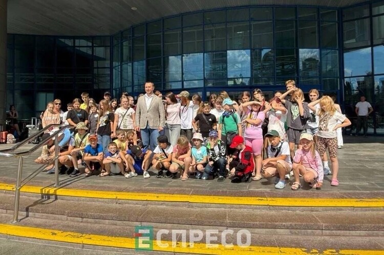 «Літо без війни»: з Києва до Карпат вирушили діти загиблих і полонених військових «Літо без війни»: з Києва до Карпат вирушили діти загиблих і полонених військових