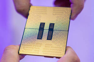     Intel    ,      4%