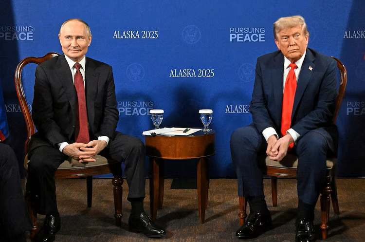 Фото: Sergei Bobylev/Pool via AP У США відреагували на інформацію про секретні документи щодо зустрічі Трампа і путіна