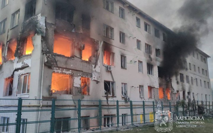 Фото: Харківська ОВА Зранку російські дрони атакували Харків: є влучання в будинок
