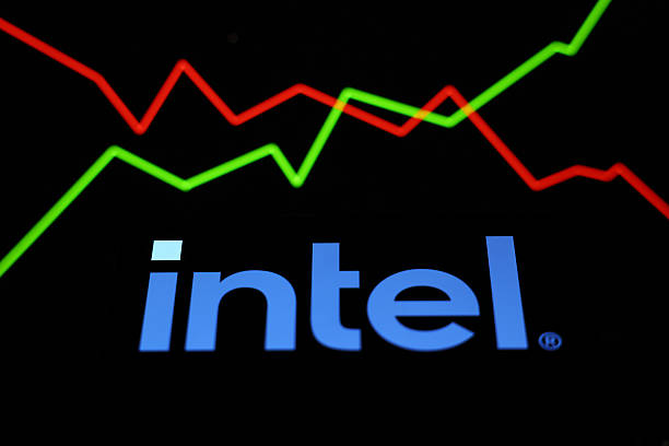 SoftBank інвестує $2 млрд в Intel на тлі боротьби за ринок напівпровідників у США SoftBank інвестує $2 млрд в Intel на тлі боротьби за ринок напівпровідників у США