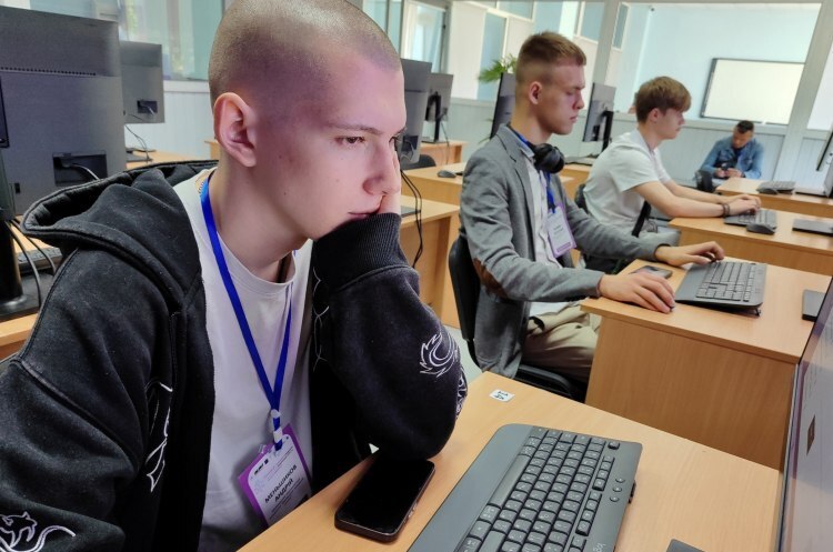Більше жодних «бурс»: яке майбутнє чекає на професійну освіту в Україні й до чого тут бізнес Більше жодних «бурс»: яке майбутнє чекає на професійну освіту в Україні й до чого тут бізнес