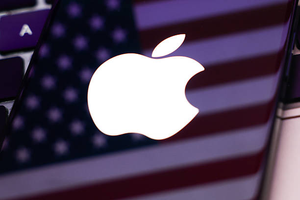 Apple зобов’язує постачальників упроваджувати роботизацію у виробництво Apple зобов’язує постачальників упроваджувати роботизацію у виробництво
