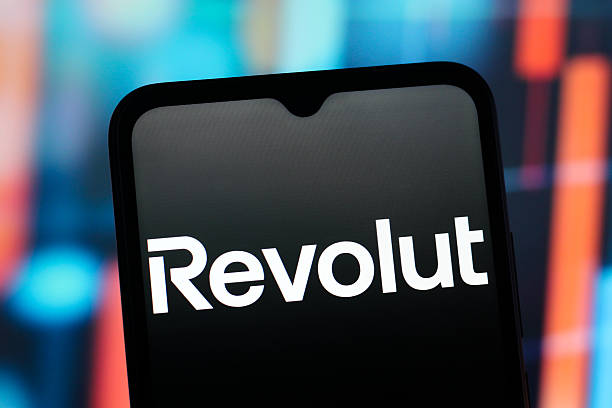 Revolut запускає продаж акцій співробітників із рекордною оцінкою $75 млрд Revolut запускає продаж акцій співробітників із рекордною оцінкою $75 млрд
