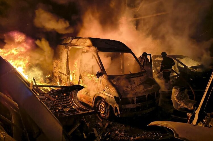Фото: ДСНС Полтавщини Уночі росіяни випустили по Україні 823 дрони та ракети (оновлено)