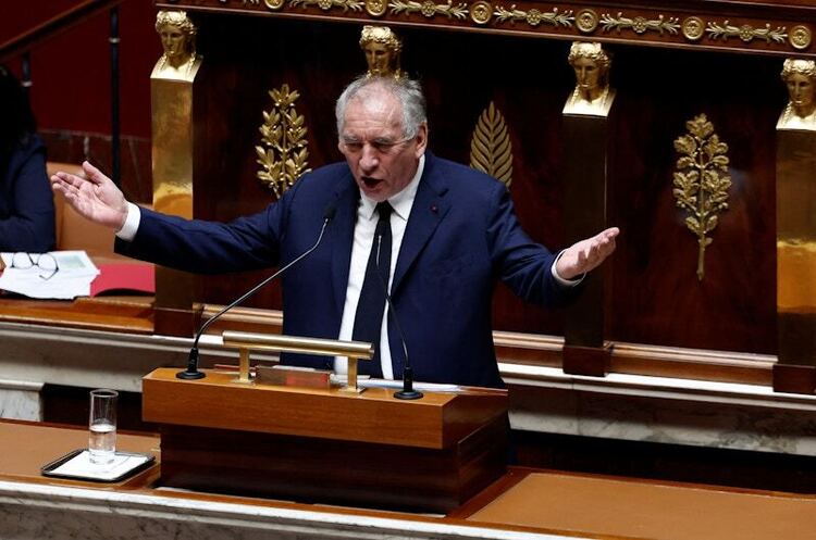 Франція залишилася без уряду – парламент проголосував за вотум недовіри прем’єр-міністру Байру Франція залишилася без уряду – парламент проголосував за вотум недовіри прем’єр-міністру Байру