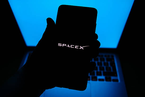 SpaceX придбає частоти EchoStar за $17 млрд для розвитку 5G через Starlink SpaceX придбає частоти EchoStar за $17 млрд для розвитку 5G через Starlink