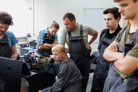     : KSE        - KSE ProfTech