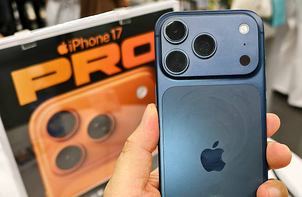  Apple     iPhone