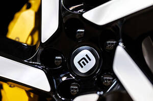 Xiaomi EV    40 000   
