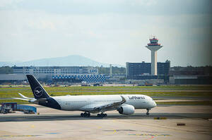 Airbus  Boeing    