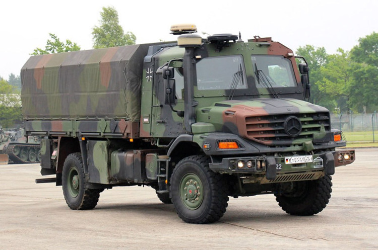 Україна замовила 1000 вантажівок Mercedes-Benz Zetros, адаптованих до умов дронової війни Україна замовила 1000 вантажівок Mercedes-Benz Zetros, адаптованих до умов дронової війни