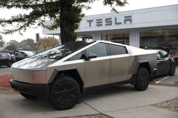 Продажі Tesla Cybertruck обвалилися більш ніж удвічі попри рекордний квартал для ринку електромобілів Продажі Tesla Cybertruck обвалилися більш ніж удвічі попри рекордний квартал для ринку електромобілів