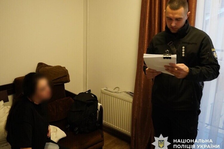 Фото: Національна поліція України / Facebook Українка з Польщі за допомогою DeepFake та ШІ оформила на співвітчизників кредитів на 4 млн грн