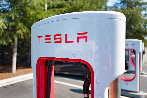 Tesla відкликає майже 13 000 автомобілів у США через ризик втрати потужності акумулятора Tesla відкликає майже 13 000 автомобілів у США через ризик втрати потужності акумулятора