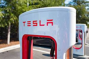 Tesla   13 000        