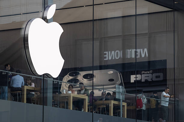 Apple знову під прицілом ЄС: правозахисники звинуватили компанію у порушенні правил Digital Markets Act Apple знову під прицілом ЄС: правозахисники звинуватили компанію у порушенні правил Digital Markets Act