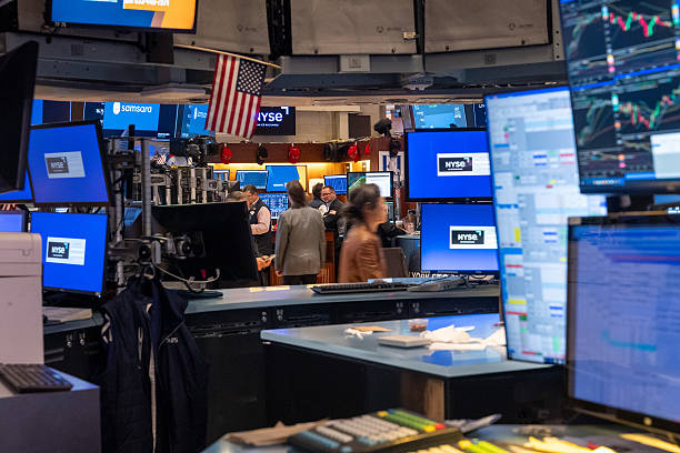 Wall Street зростає на тлі позитивних інфляційних даних і сильного звіту Intel Wall Street зростає на тлі позитивних інфляційних даних і сильного звіту Intel