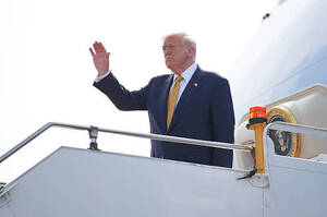 Китай запропонував США допомогу після авіаційної катастрофи Китай запропонував США допомогу після авіаційної катастрофи